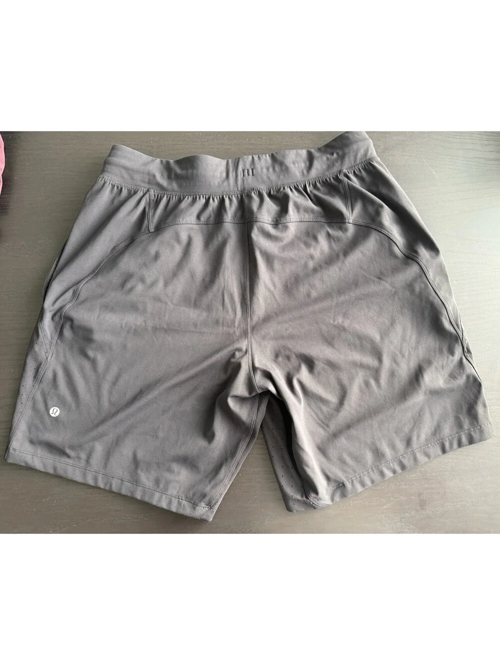 Lululemon Pacebreaker Linerless Shorts Large Perforated 8” - Picture 3 of 5